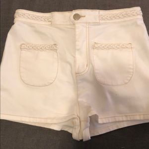 URBAN OUTFITTERS BDG High waisted white shorts